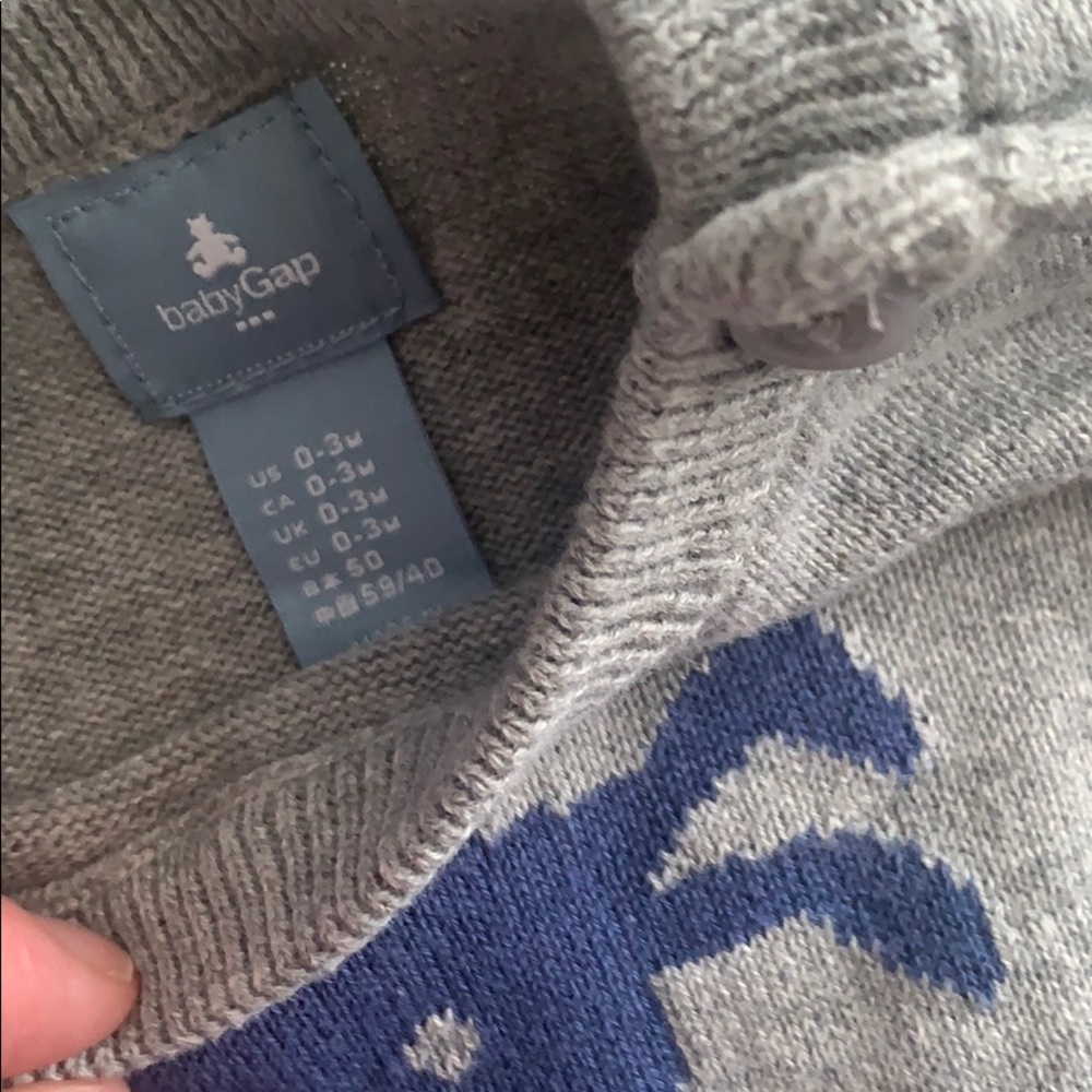 Baby gap sweater - Picture 3 of 3